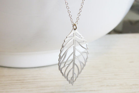 Simple Metal Leaves Short Necklace - Oh Yours Fashion - 2