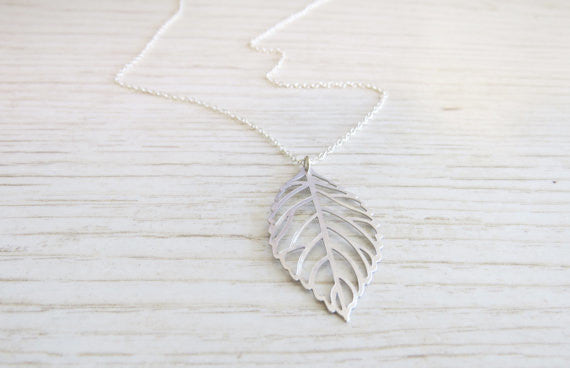 Simple Metal Leaves Short Necklace - Oh Yours Fashion - 3